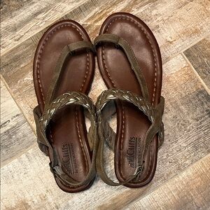 Cliff’s by White Mountain Brown sandals 7 1/2M